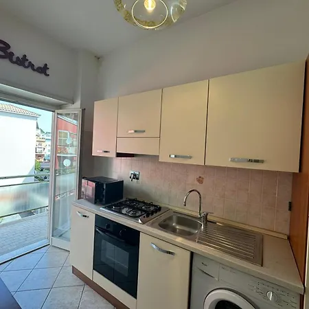 Vintage Charm In Aurelio Apartamento *