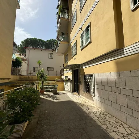 Vintage Comfort Steps From Vatican * Rom