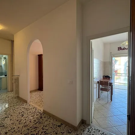 Vintage Comfort Steps From Vatican Apartment *