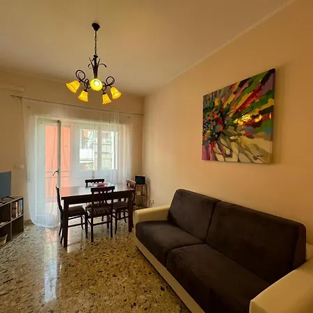 Vintage Comfort Steps From Vatican Apartment *