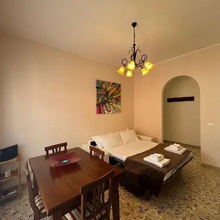 Vintage Comfort Steps From Vatican Apartment Rome